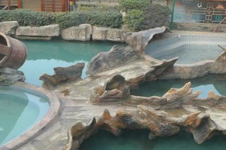 Pool 10 of 19