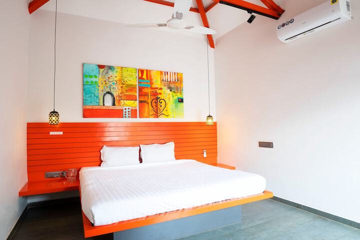 Room 32 of 111