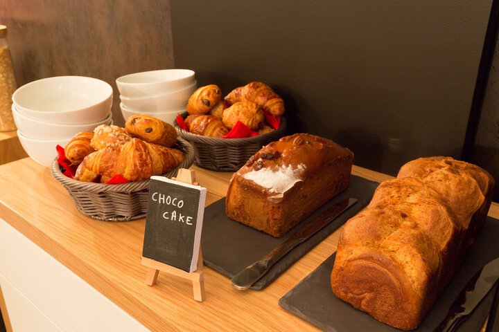 Breakfast/Coffee Service 60 of 84