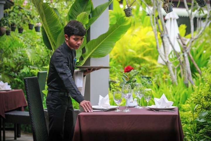 Dining 226 of 298