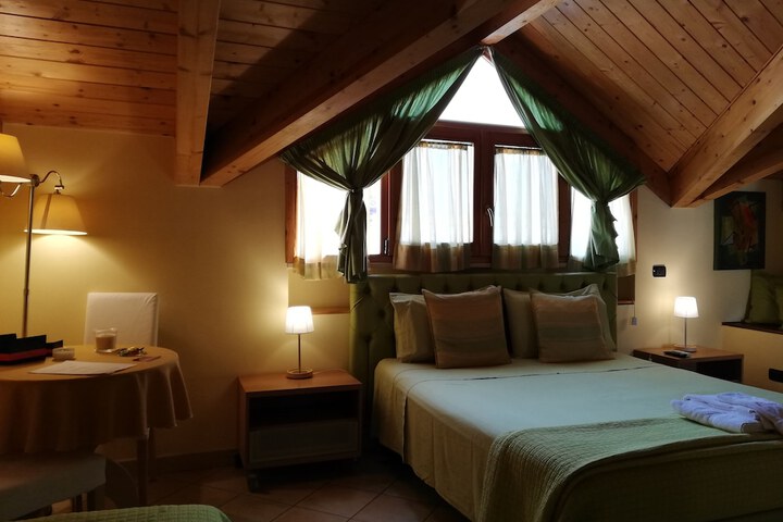 Room 28 of 66