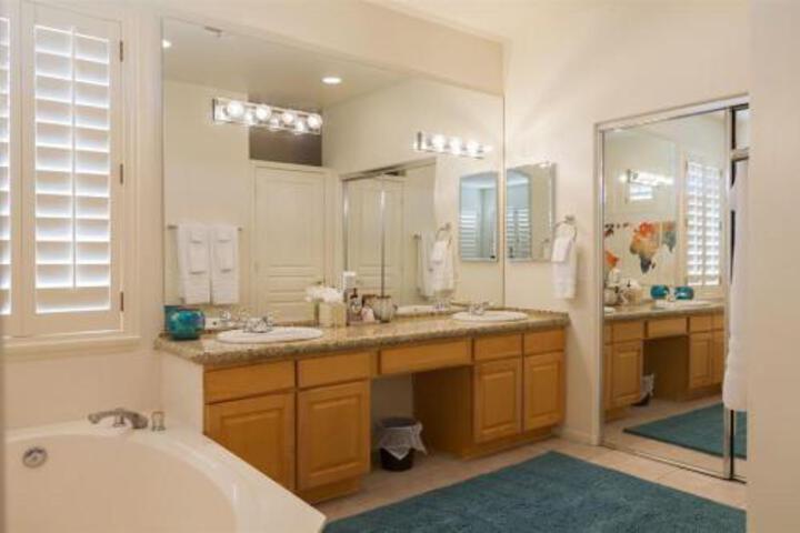 3br Gated Ocotillo Home Pool Golf Course Views in Chandler, AZ