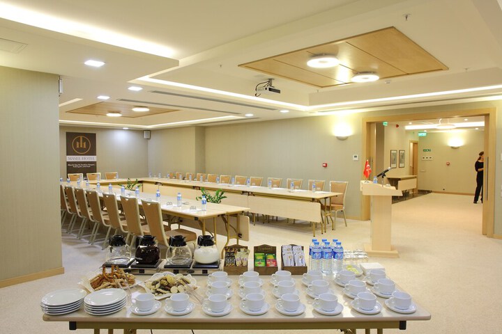 Meeting facility