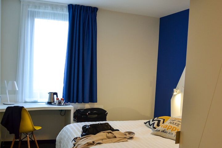 Room 5 of 45