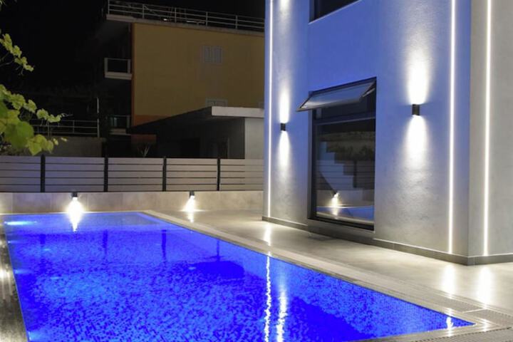 Pool 139 of 164