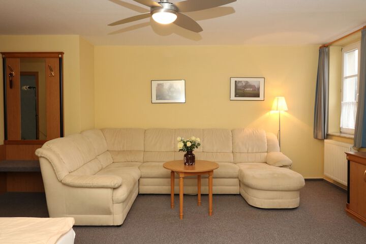 Room 21 of 71