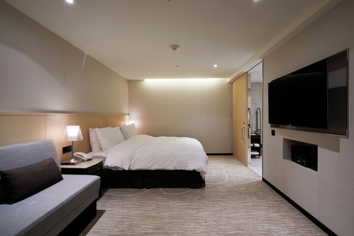 Room 54 of 86