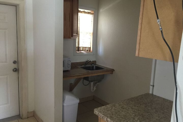 Room 6 of 7