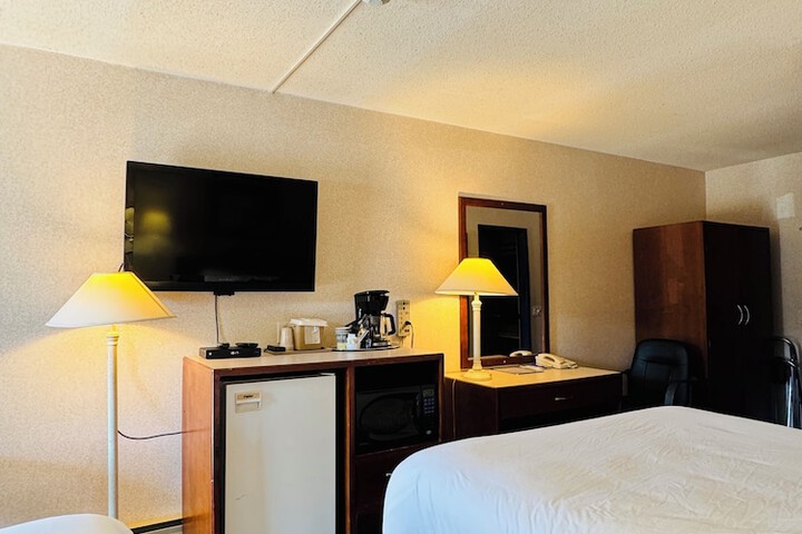 Room 16 of 49