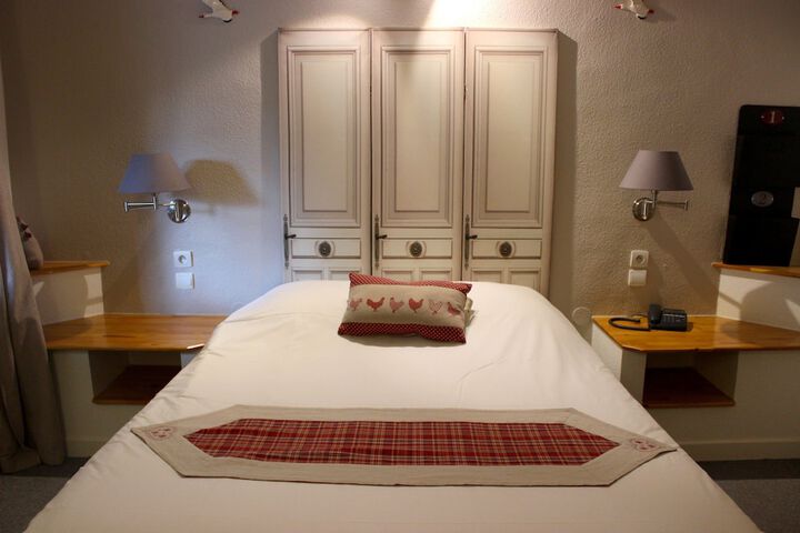 Room 3 of 39