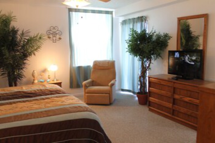 Room 33 of 36