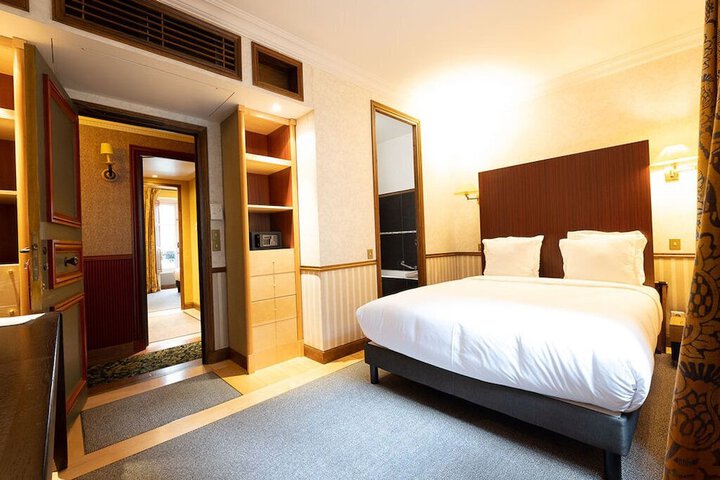 Room 20 of 68