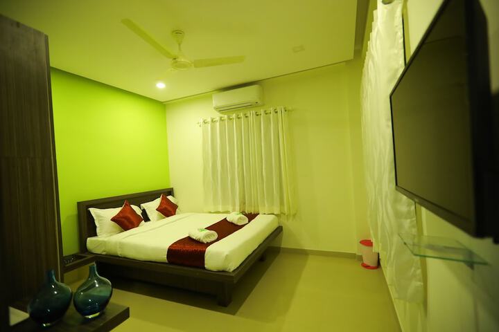 Room 19 of 38