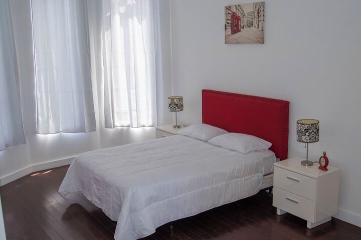 Room 28 of 86