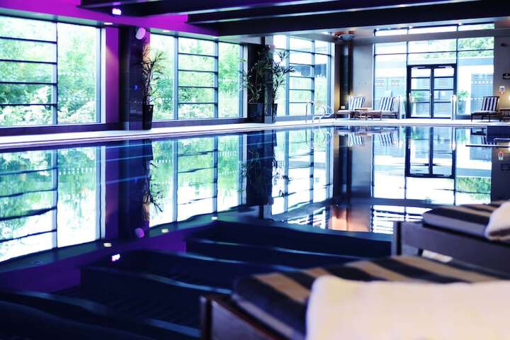 Hotel with Pool