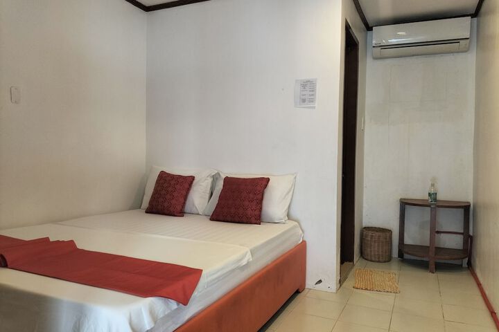 Room 21 of 83
