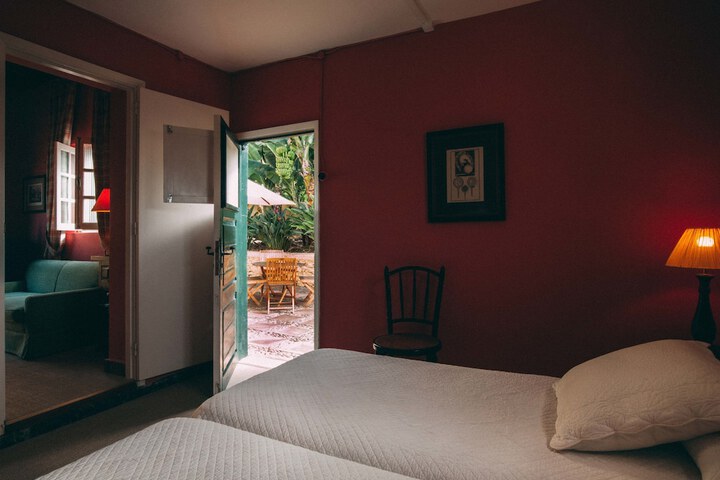 Room 10 of 30