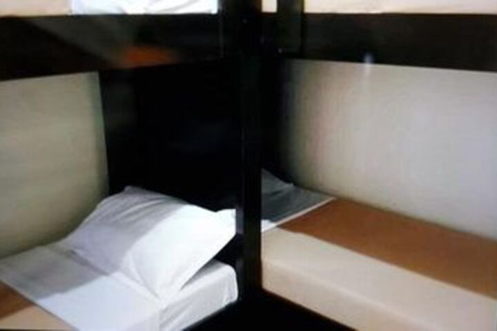 Room 7 of 27
