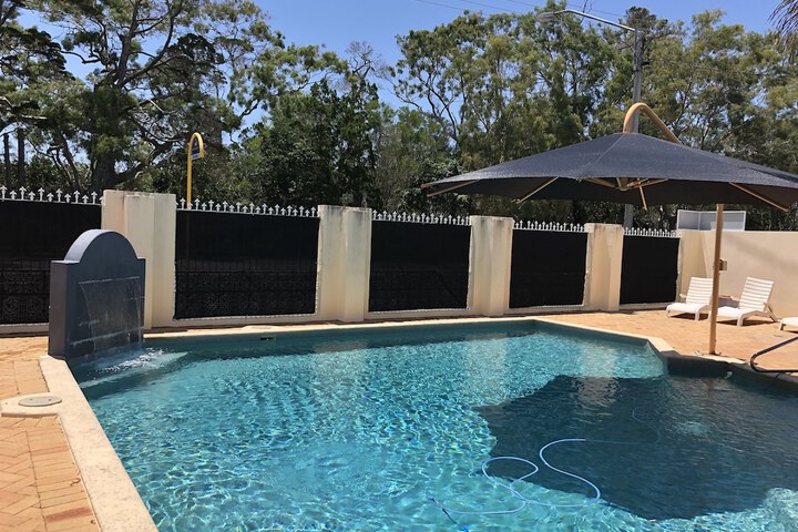Pool Hotel