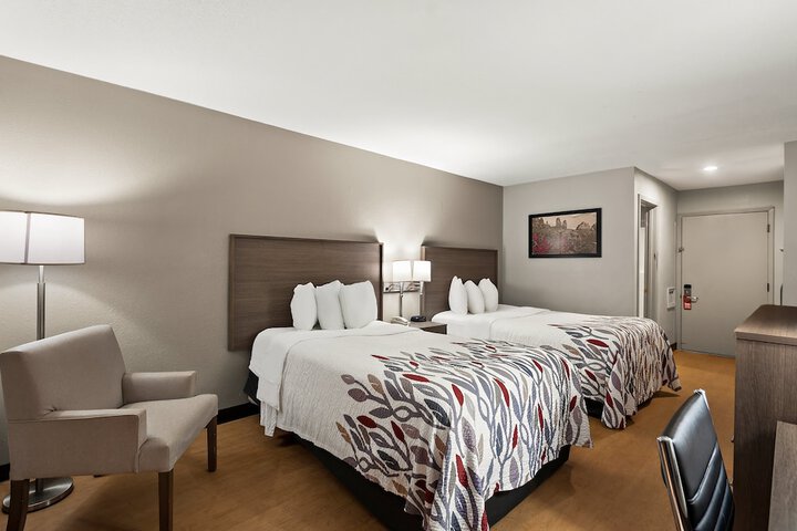 Deluxe 2 Double Beds (8 of 8)