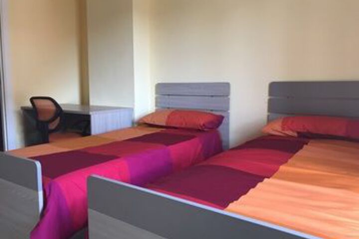Room 7 of 18