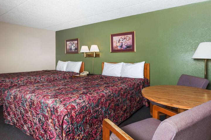 1 King Bed (7 of 10)