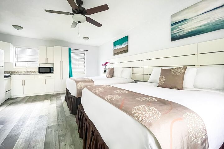 Studio Queen Size Bed (86 of 86)