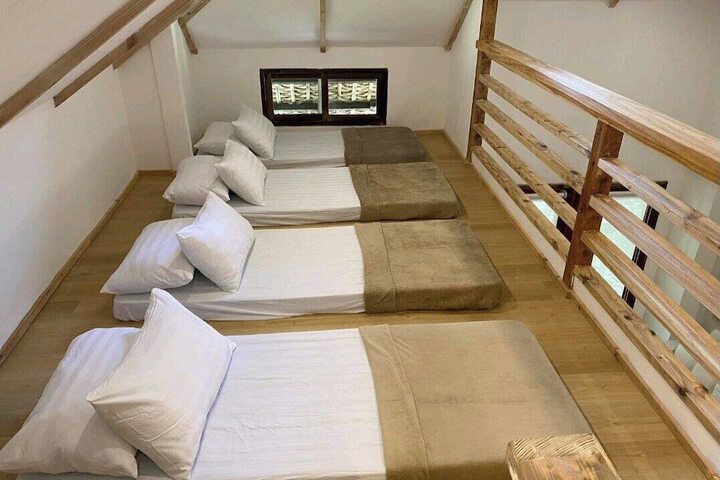 Room 6 of 37