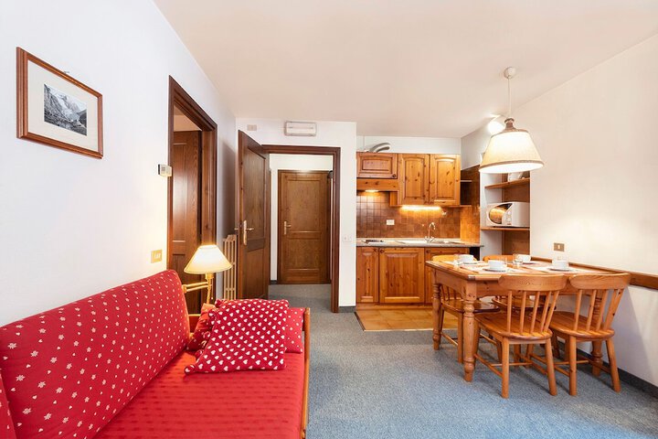 Room 9 of 55