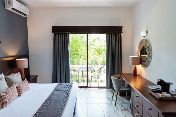 Room 14 of 110