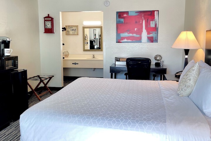 Room 7 of 41