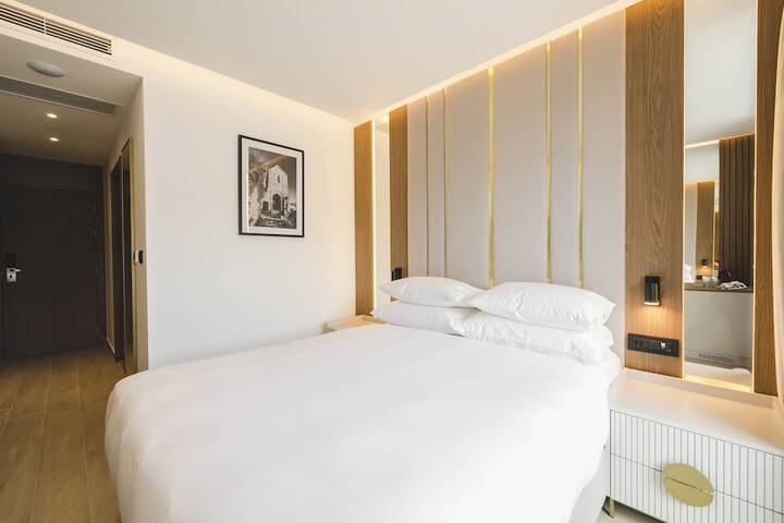 Room 29 of 211