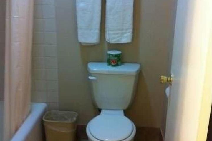 Room 14 of 27