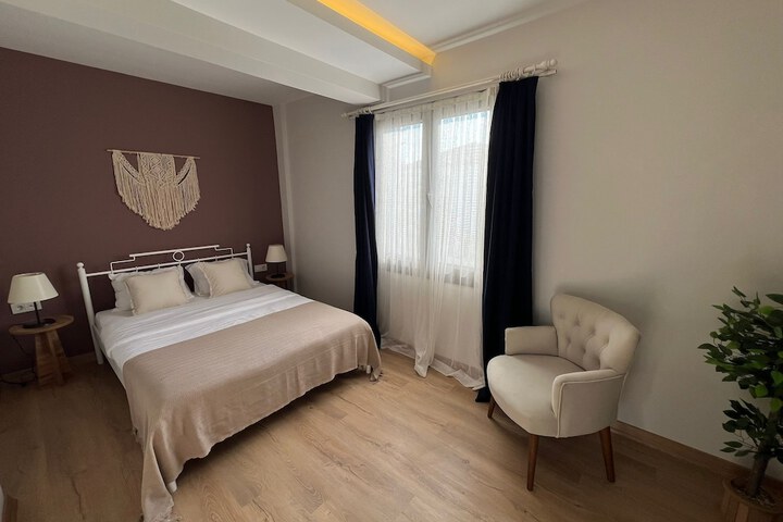 Room 10 of 35