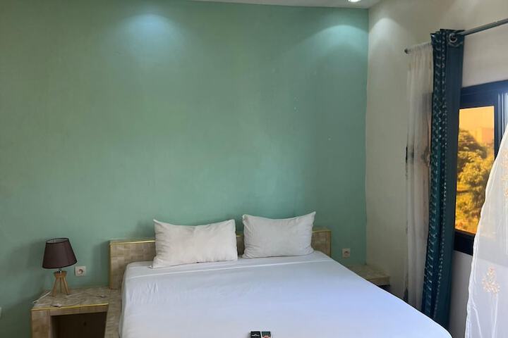 Room 9 of 23