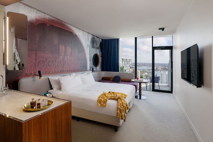 Room 29 of 74
