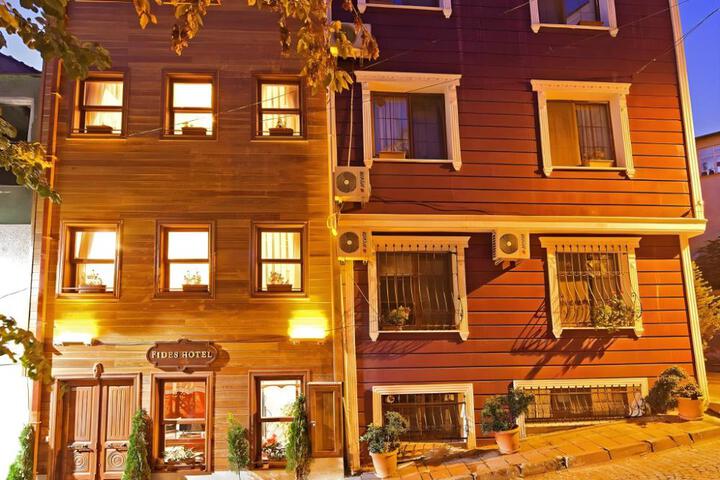 Fides Hotel