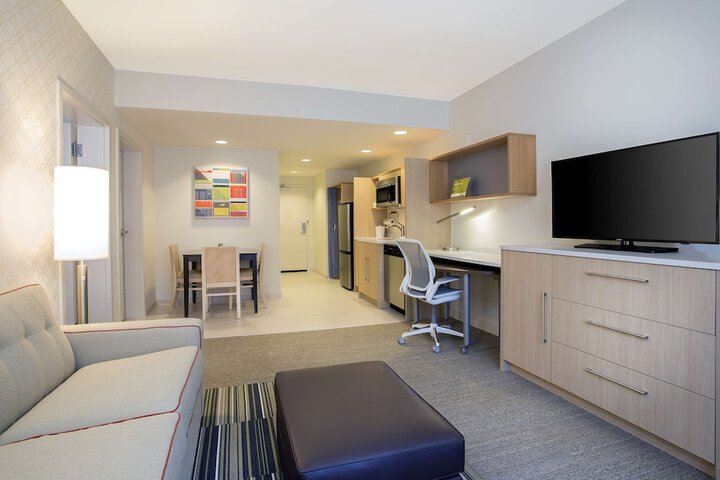 1 King Bed Studio Suite (2 of 11)