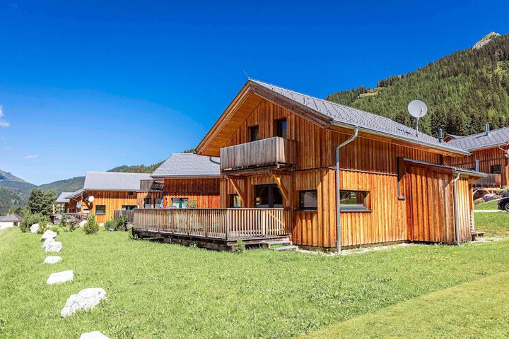 Amazing Chalet With Outdoor Whirlpool in Hohentauern