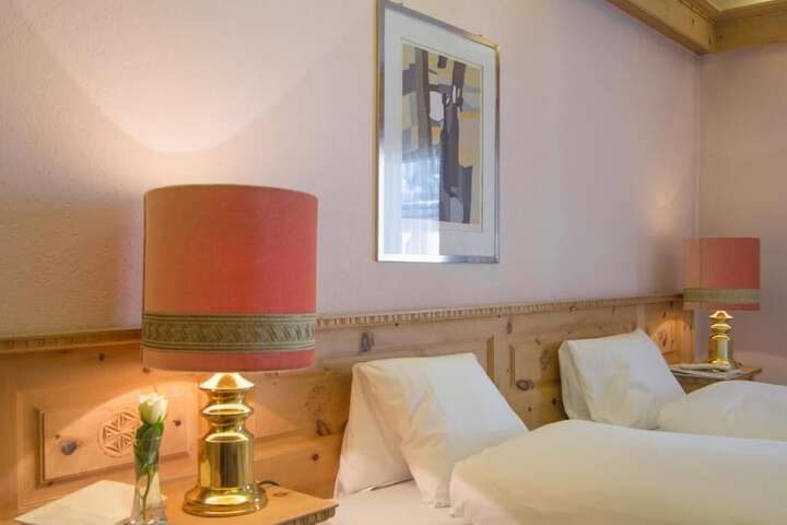 Room 4 of 21