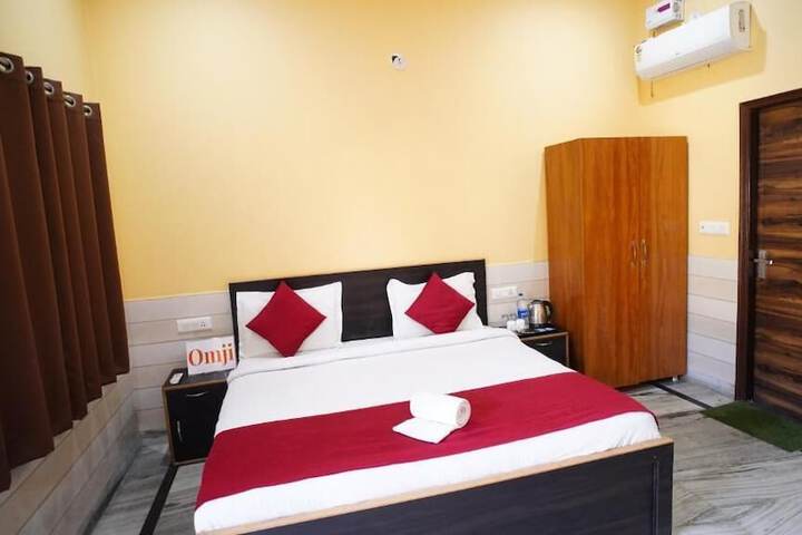 Room 3 of 17