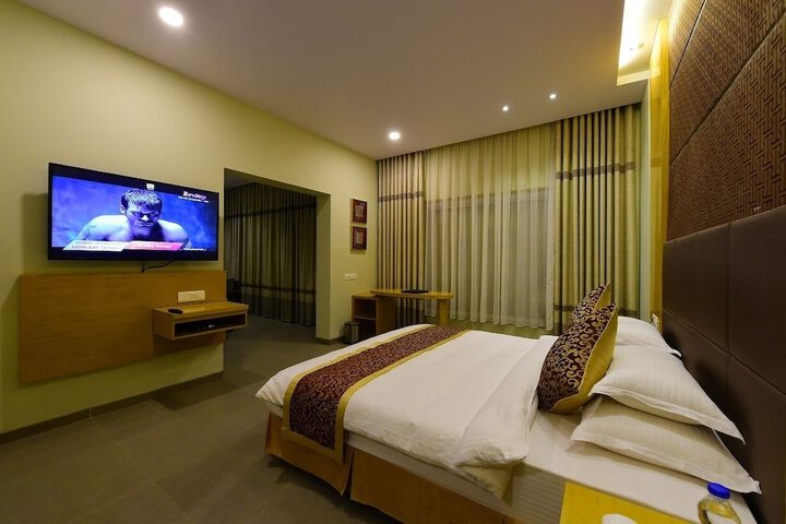 Room 9 of 11