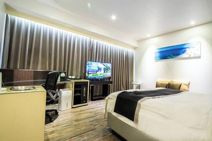 Room 34 of 59
