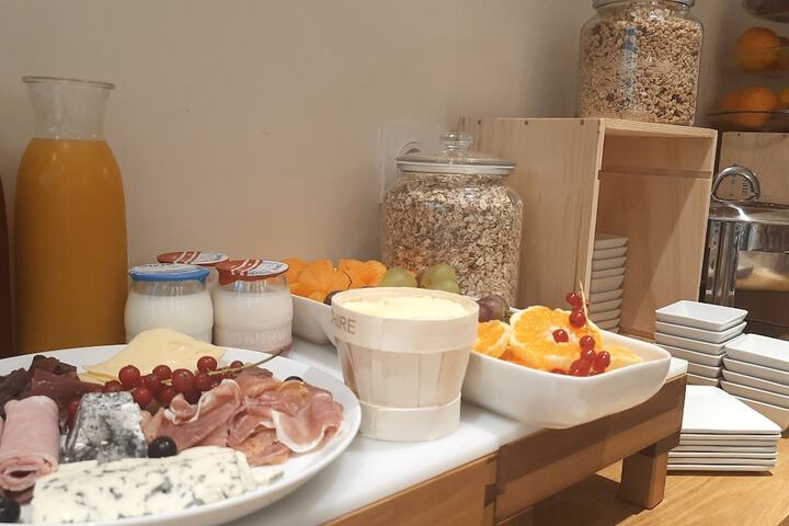 Breakfast/Coffee Service 45 of 65
