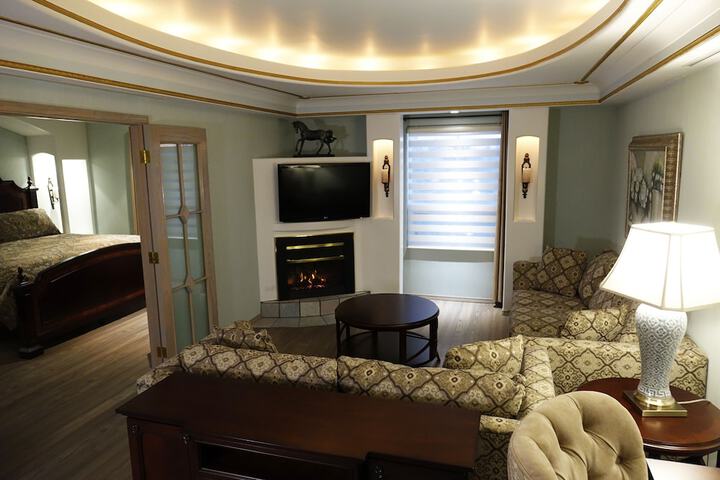 Room 16 of 62
