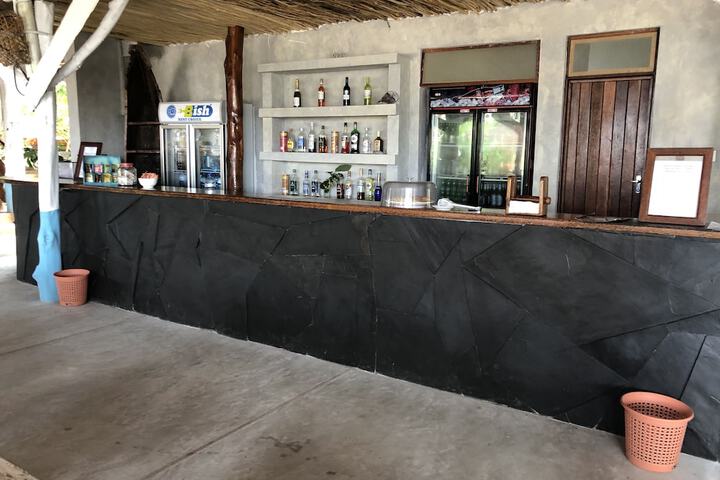 Lounge 14 of 21