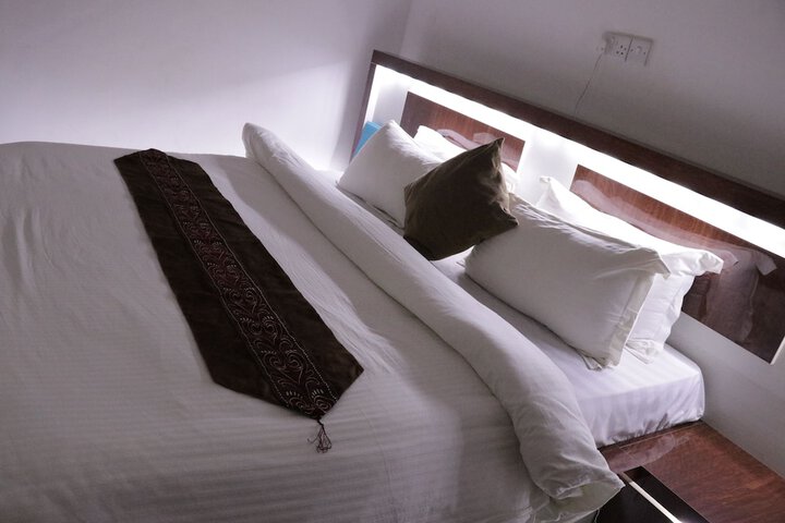 Room 10 of 22