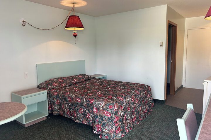 Room 4 of 20