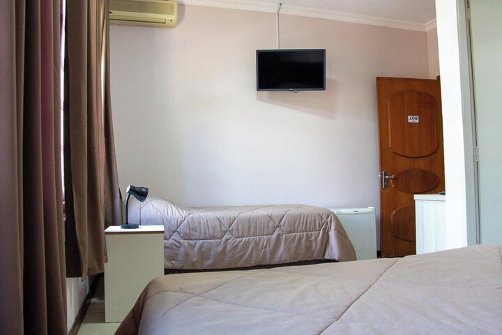 Room 8 of 206