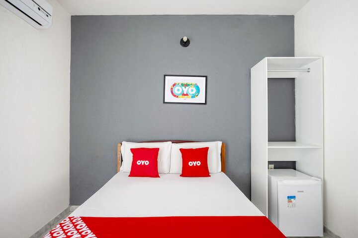 Room 6 of 15